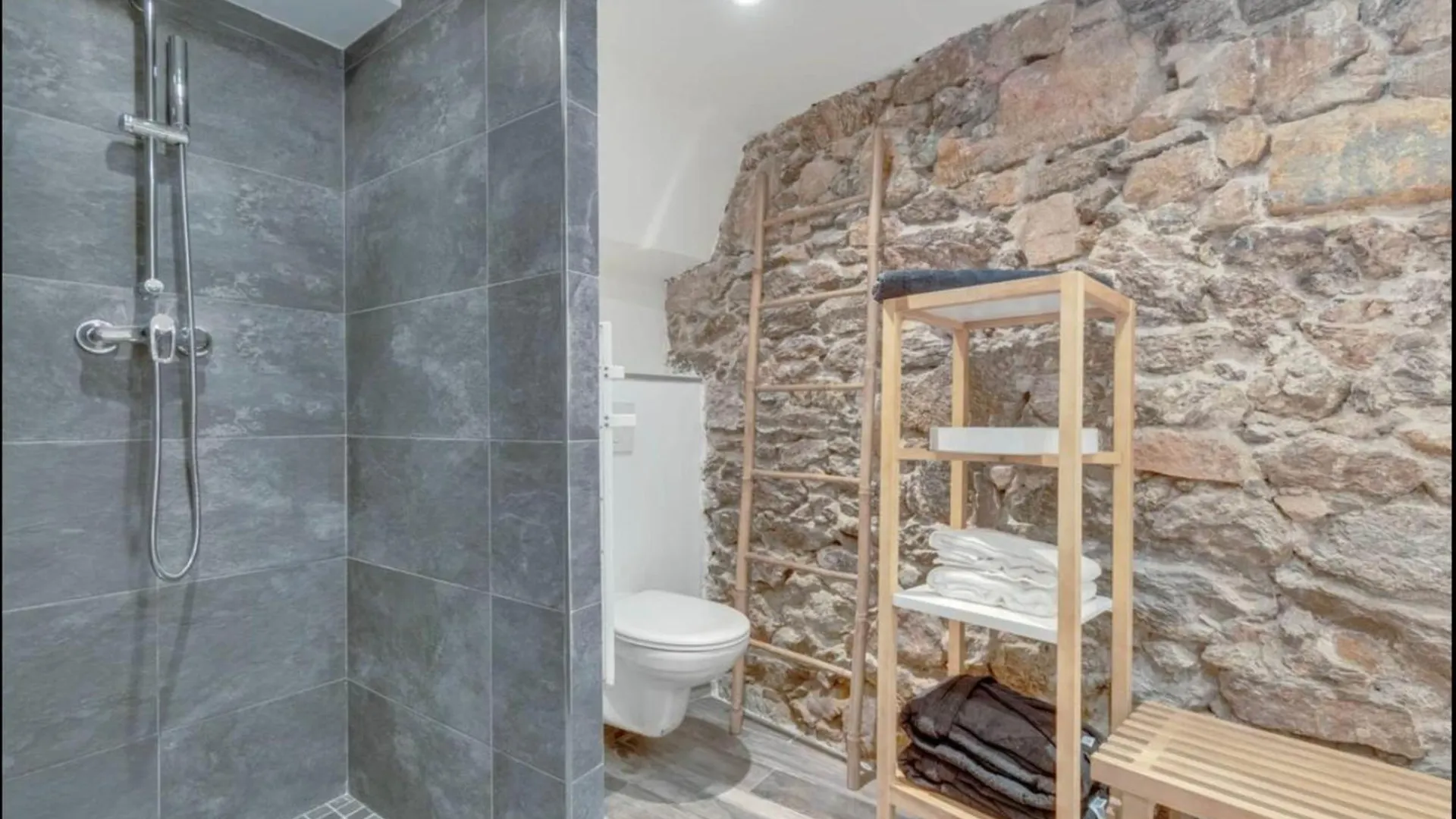 La Suite Confidentielle - Balneo - Sauna - Hypercentre - Ac Cannes 0*,
