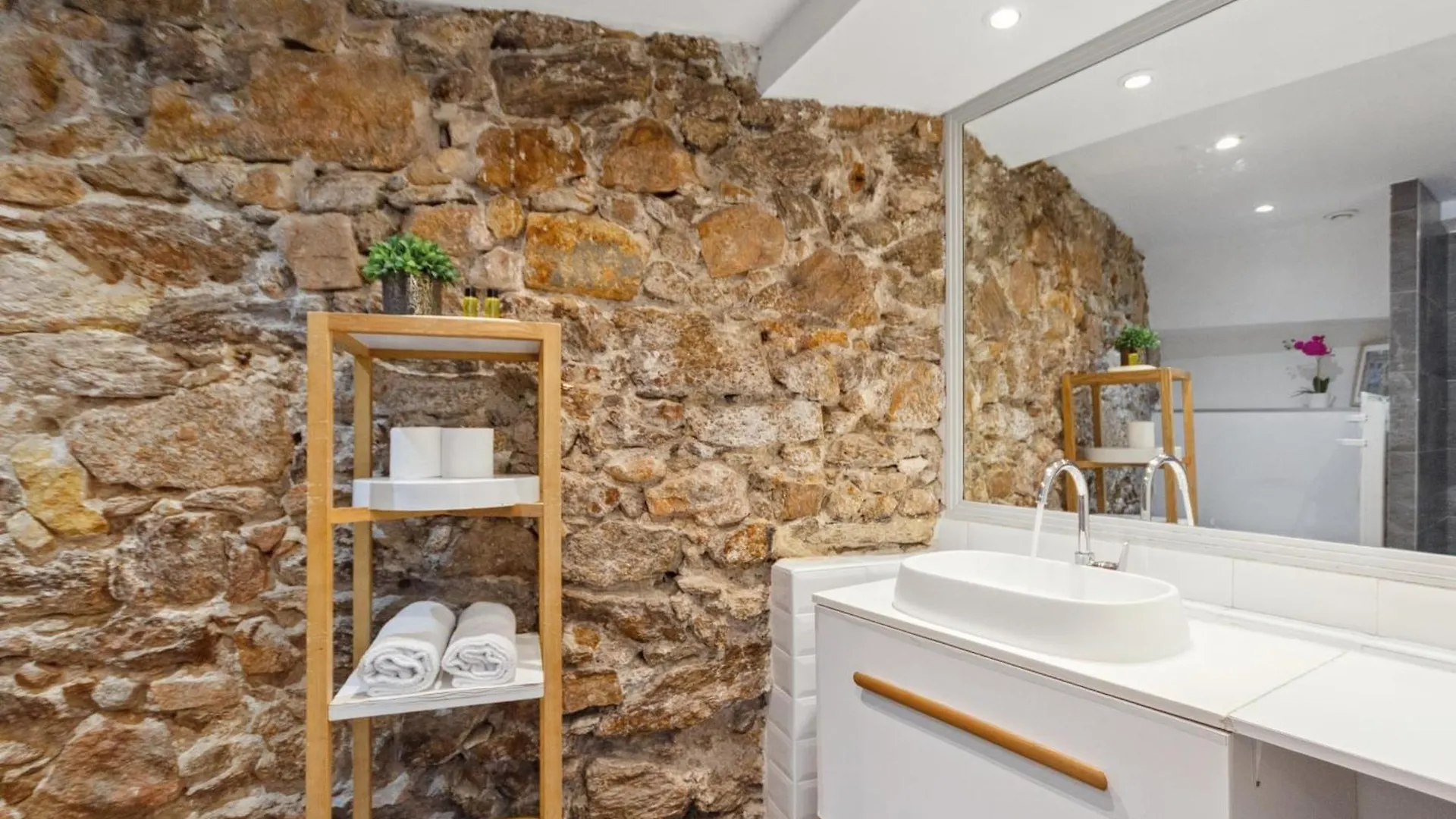 La Suite Confidentielle - Balneo - Sauna - Hypercentre - Ac كان