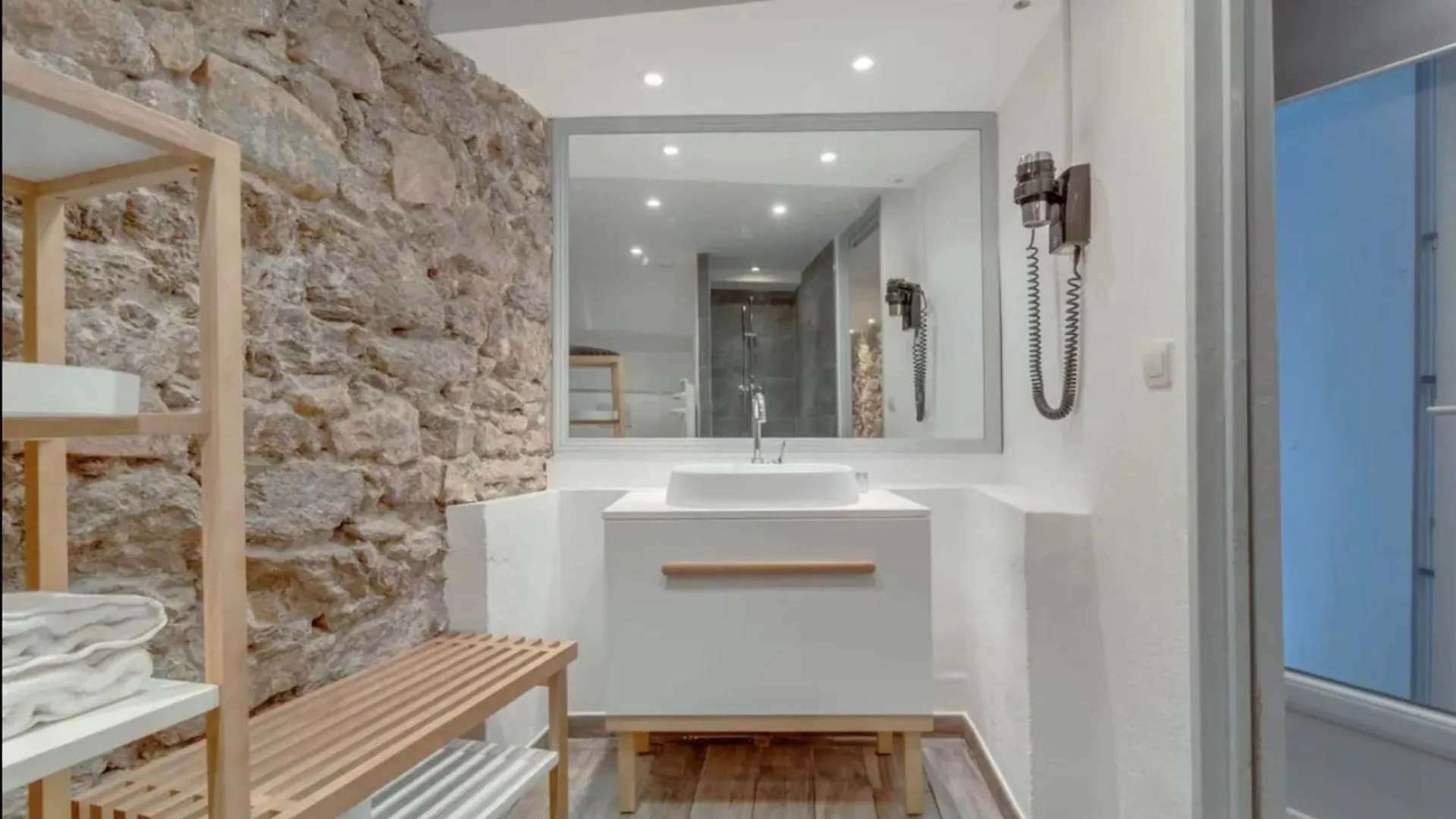 Apartment La Suite Confidentielle - Balneo - Sauna - Hypercentre - Ac Cannes