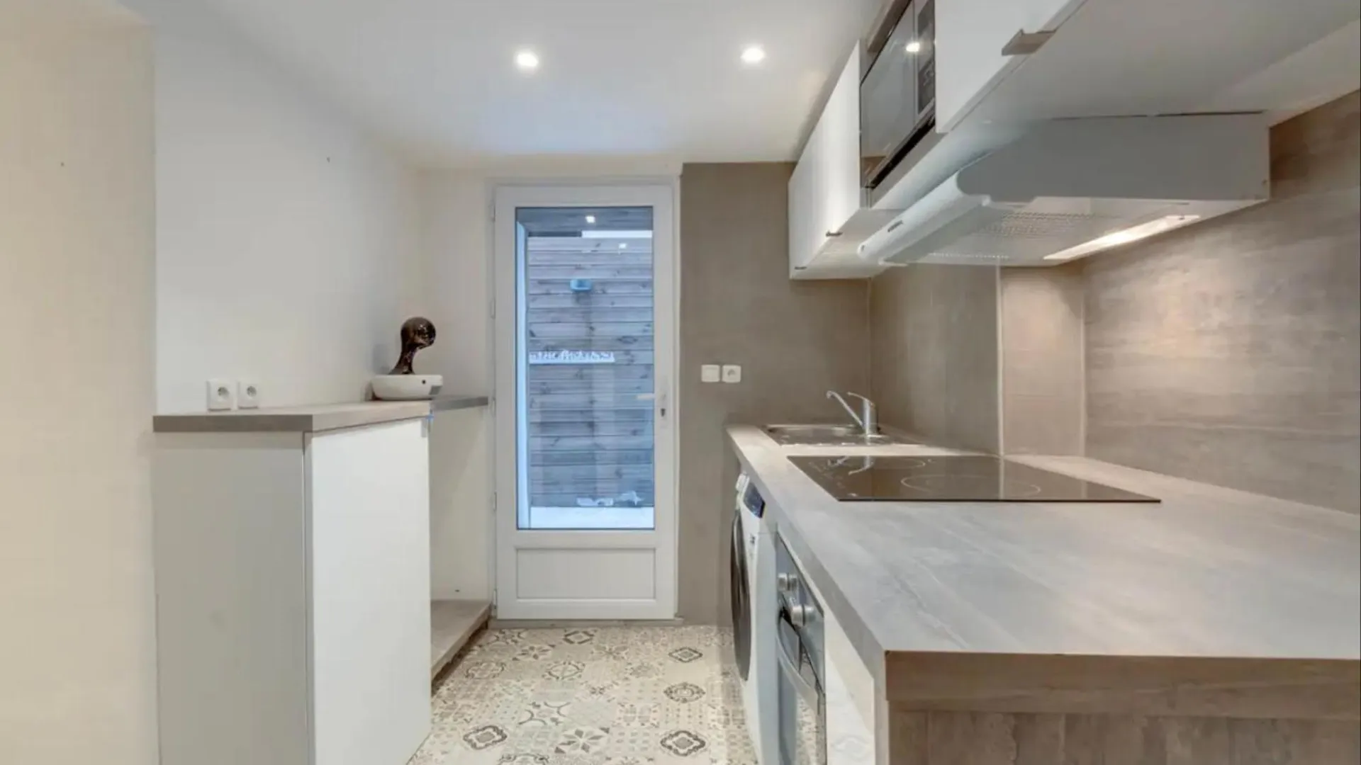 La Suite Confidentielle - Balneo - Sauna - Hypercentre - Ac Cannes Apartment