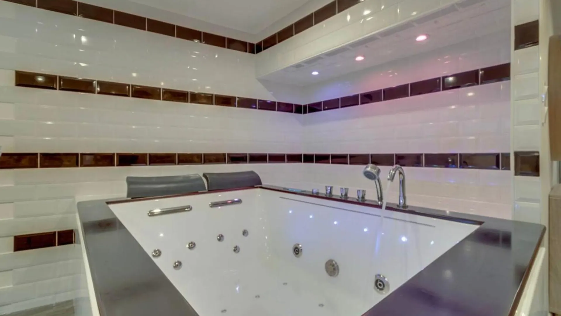 Apartment La Suite Confidentielle - Balneo - Sauna - Hypercentre - Ac Cannes France